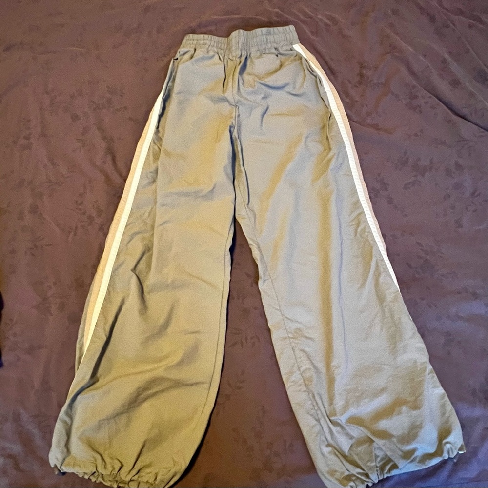 Wide-legged jogger